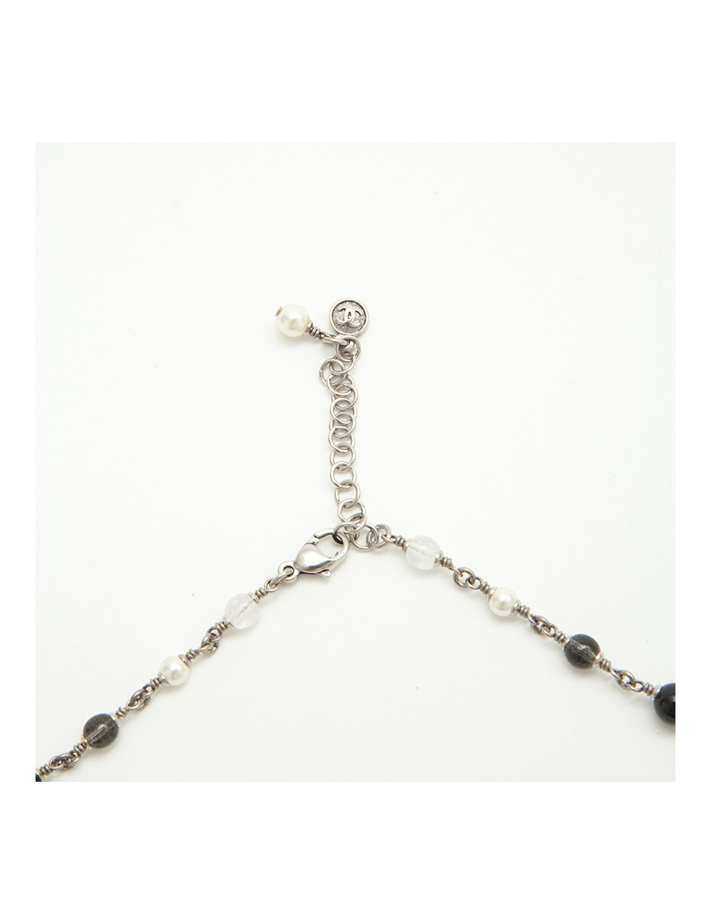 Collier CHANEL perles nacrées  et noires et strass