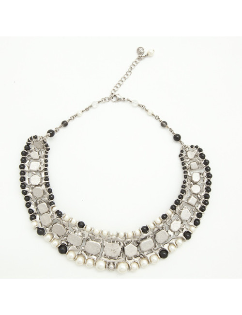Collier CHANEL perles nacrées  et noires et strass