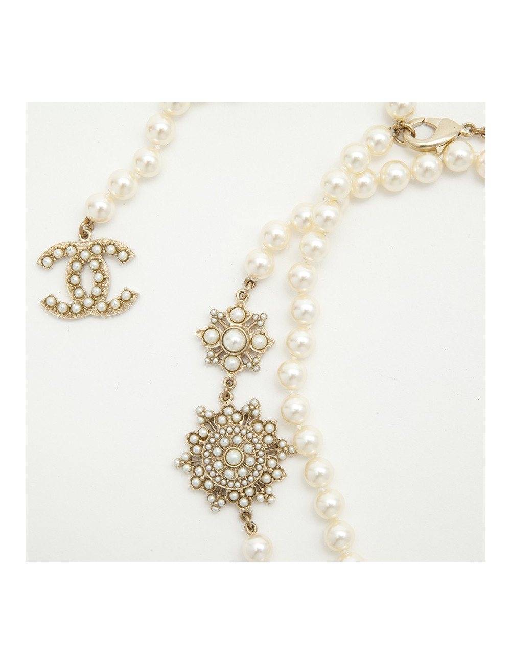 Sautoir CHANEL  perles nacrées