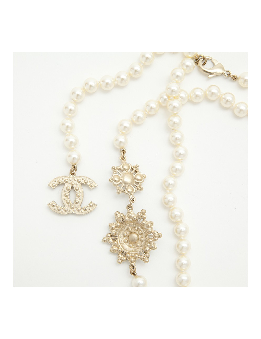 Sautoir CHANEL  perles nacrées