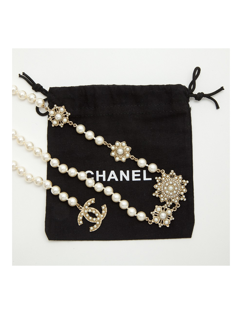 Sautoir CHANEL  perles nacrées