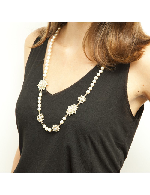 Sautoir CHANEL  perles nacrées