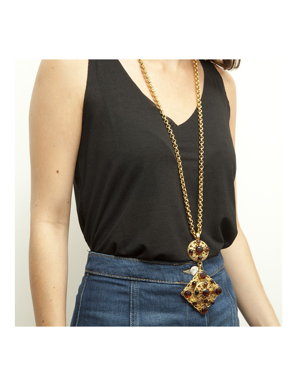 MARGUERITE DE VALOIS long necklace couture in gold plated metal and pendant in molten glass