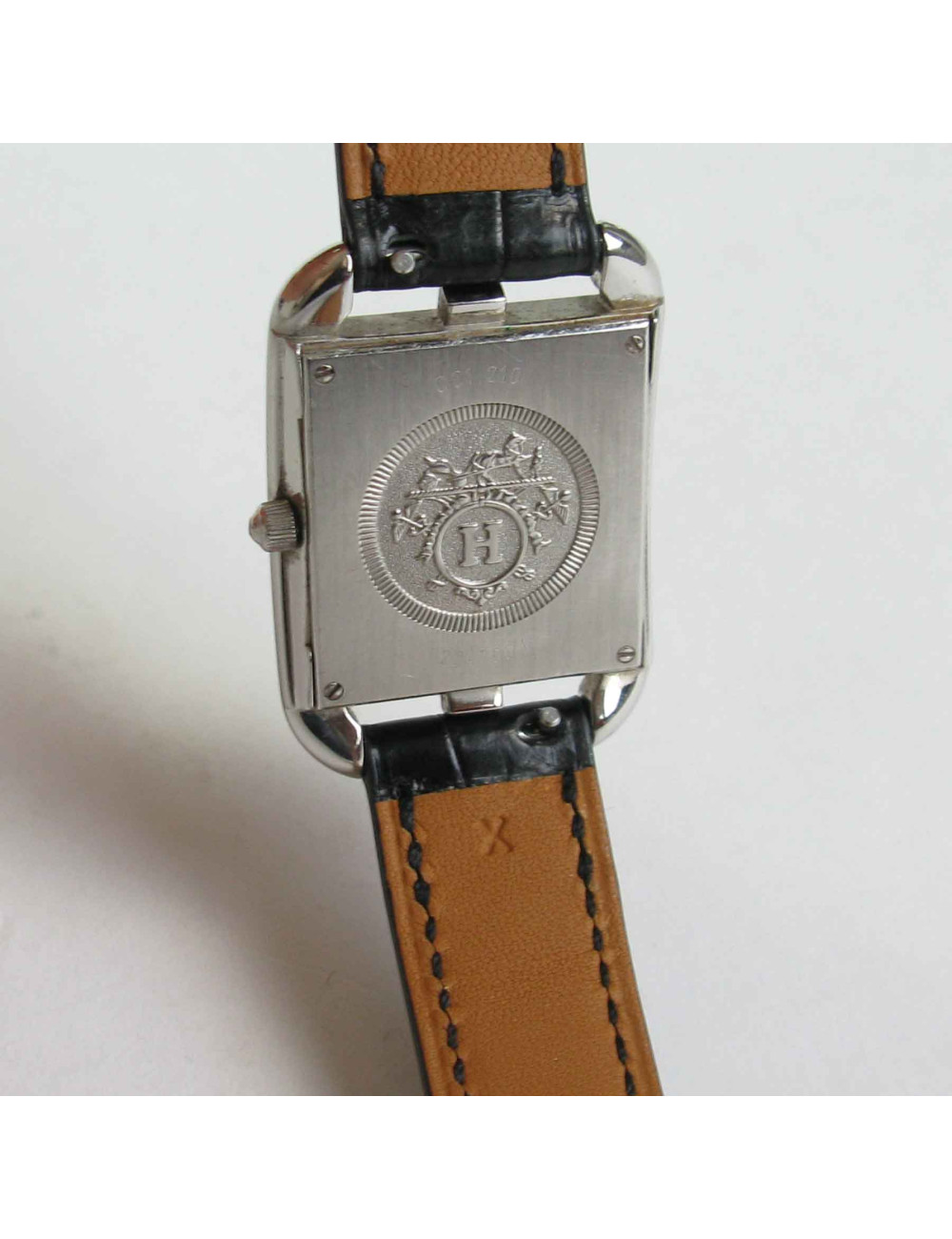 Montre Cap Code HERMES PM bracelet en alligator Mississipi noir