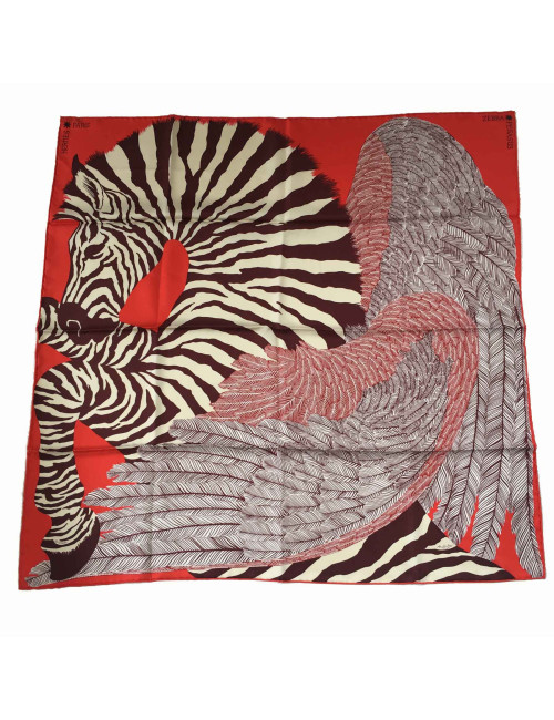 Carré HERMES "ZEBRA PEGASUS" en soie rouge, violet et beige