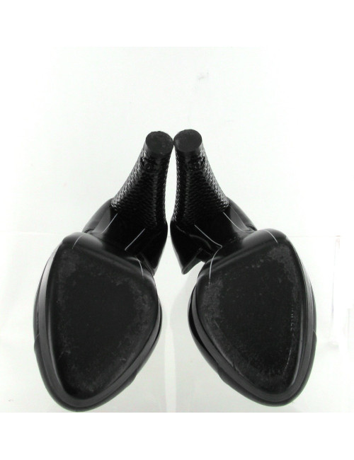 Escarpins CHANEL T37.5 en cuir vernis noir et cuir lisse