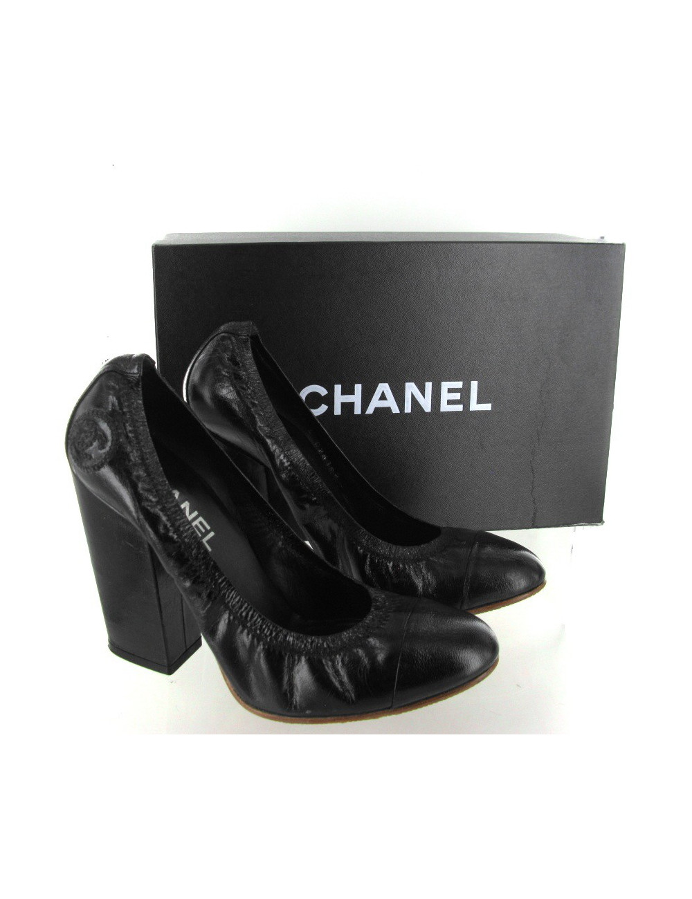 Escarpins CHANEL T38.5 en cuir lisse noir