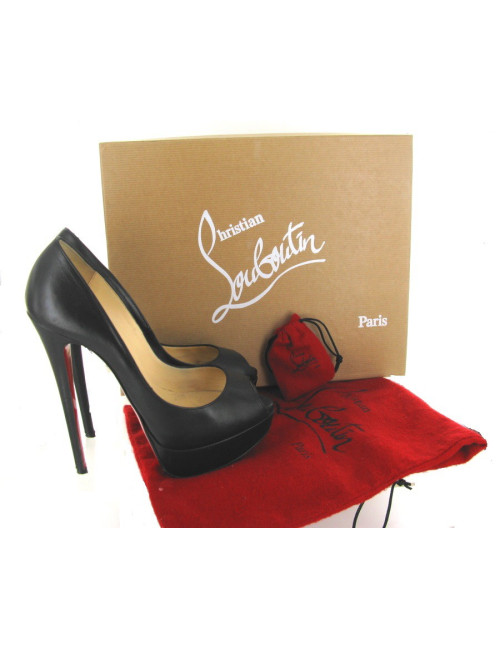 Escarpins LOUBOUTIN T37 en cuir noir