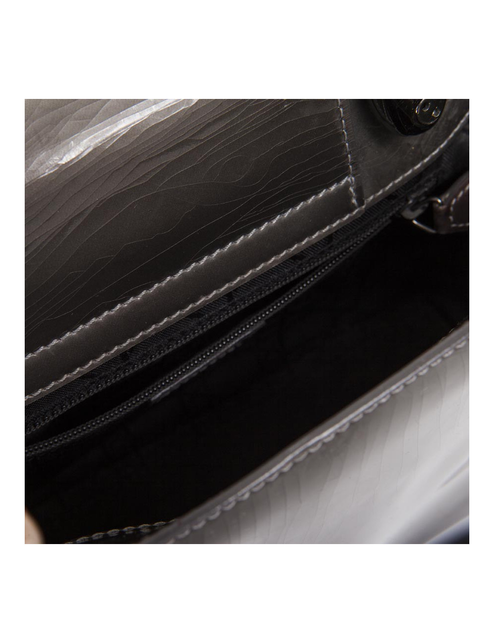 Sac Lady D  DIOR cuir verni  brun