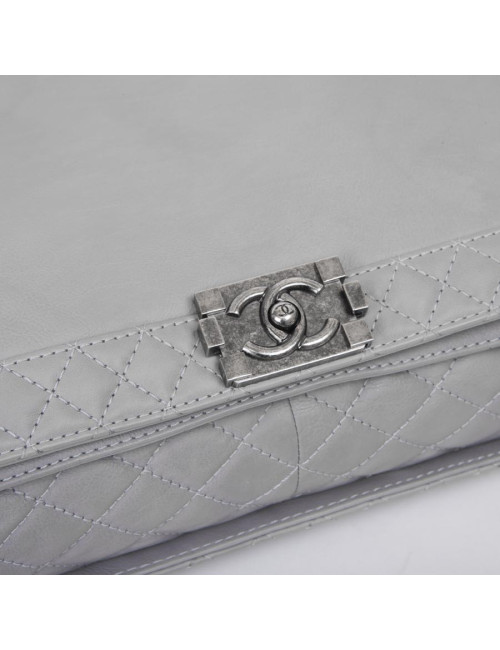 Sac CHANEL "Boy"  GM en cuir gris Collector