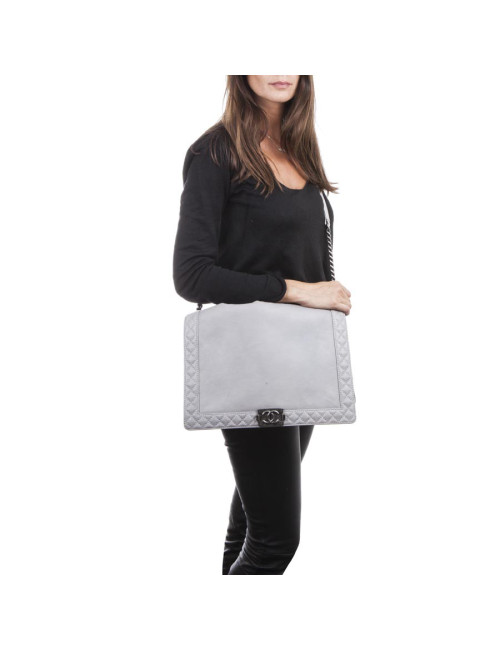 Sac CHANEL "Boy"  GM en cuir gris Collector