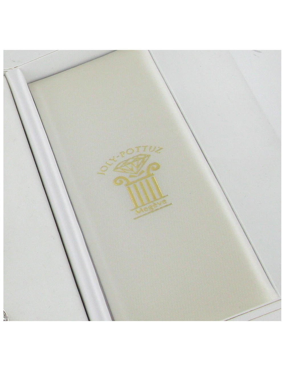 Ra de cou, cordon noir et cœur en or blanc serti de diamants