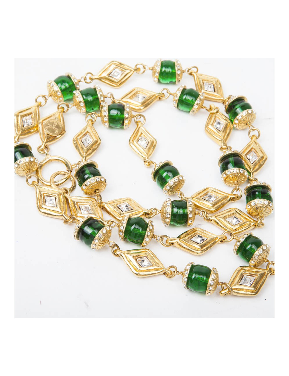 Sautoir CHANEL couleur doré et émeraude