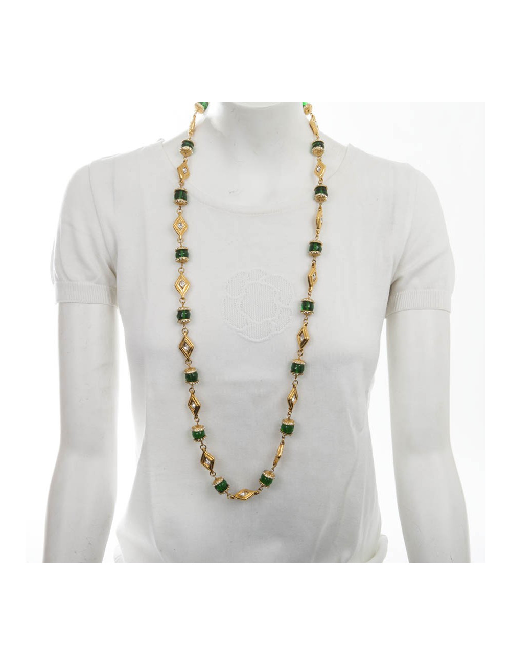 Sautoir CHANEL couleur doré et émeraude
