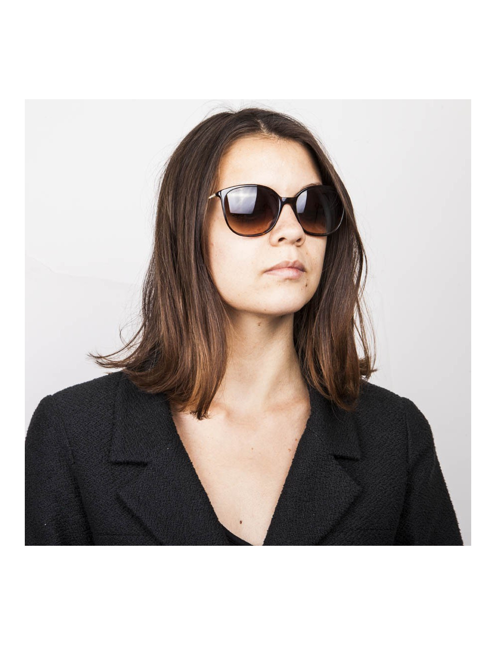 Lunettes de soleil CHANEL en plexiglas marron avec strass