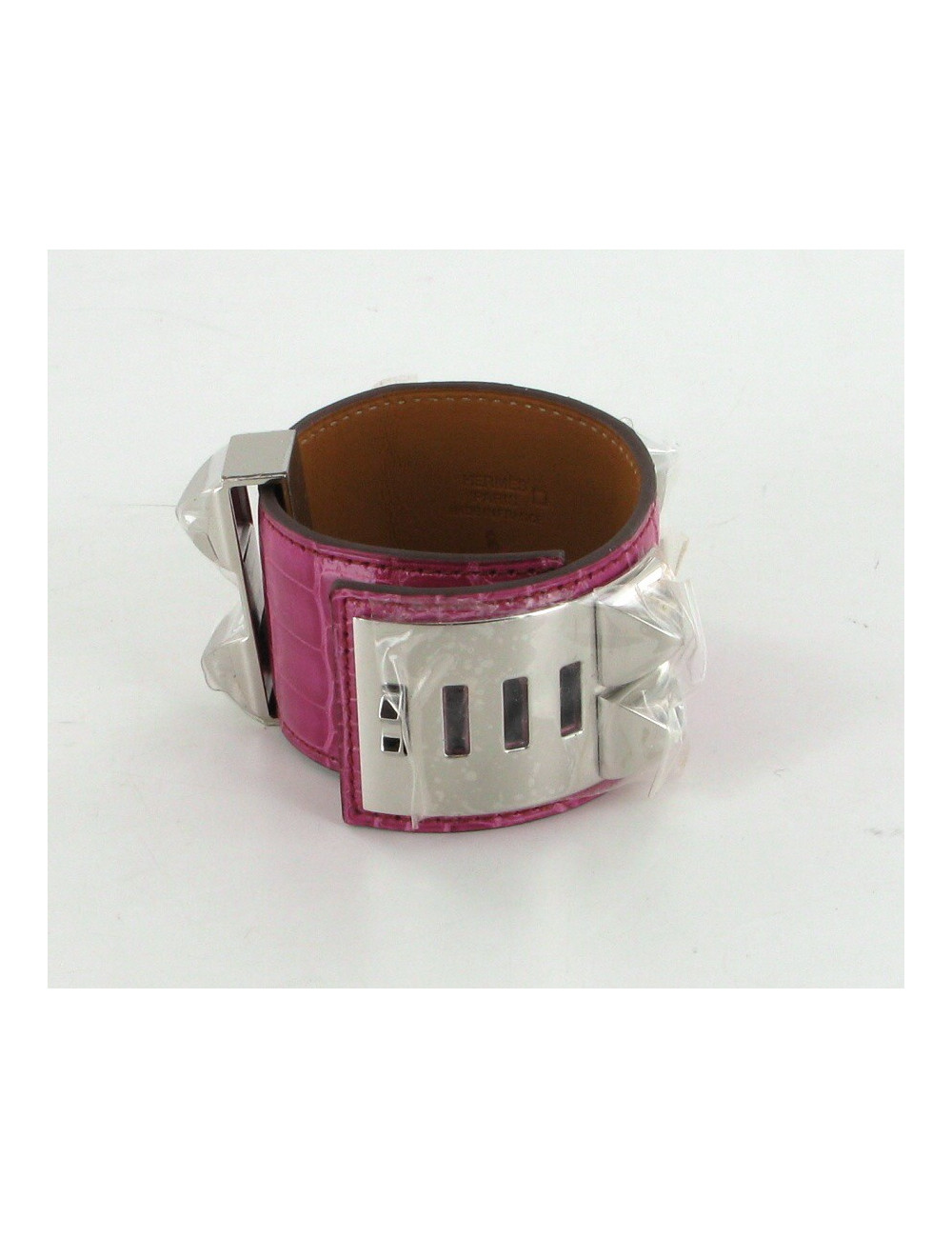 Manchette collier de chien HERMES en cuir fushia