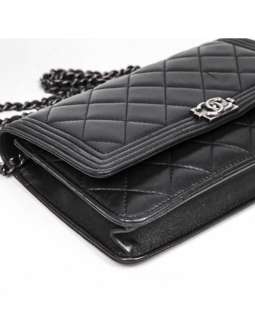 mini sac CHANEL en cuir d'agneau noir