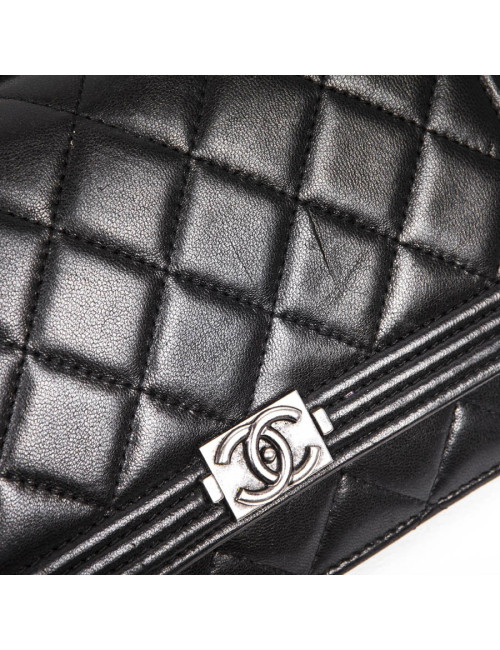 mini sac CHANEL en cuir d'agneau noir