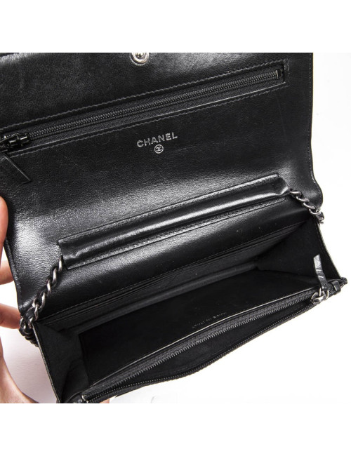 mini sac CHANEL en cuir d'agneau noir