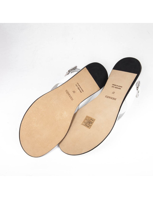 Sandales HERMES plate en cuir blanc H perforé