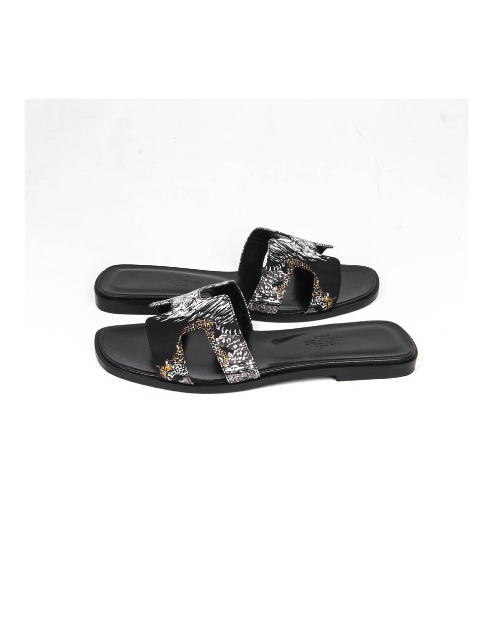 HERMES 'Oran' sandals in printed silk size 37FR