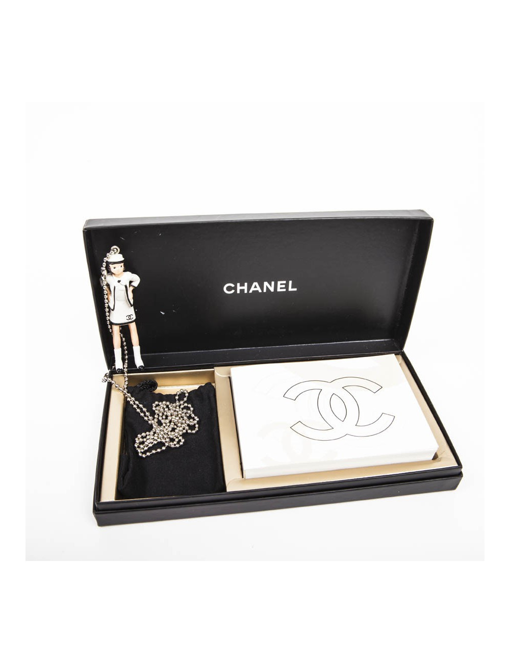 Collier CHANEL et son livret 