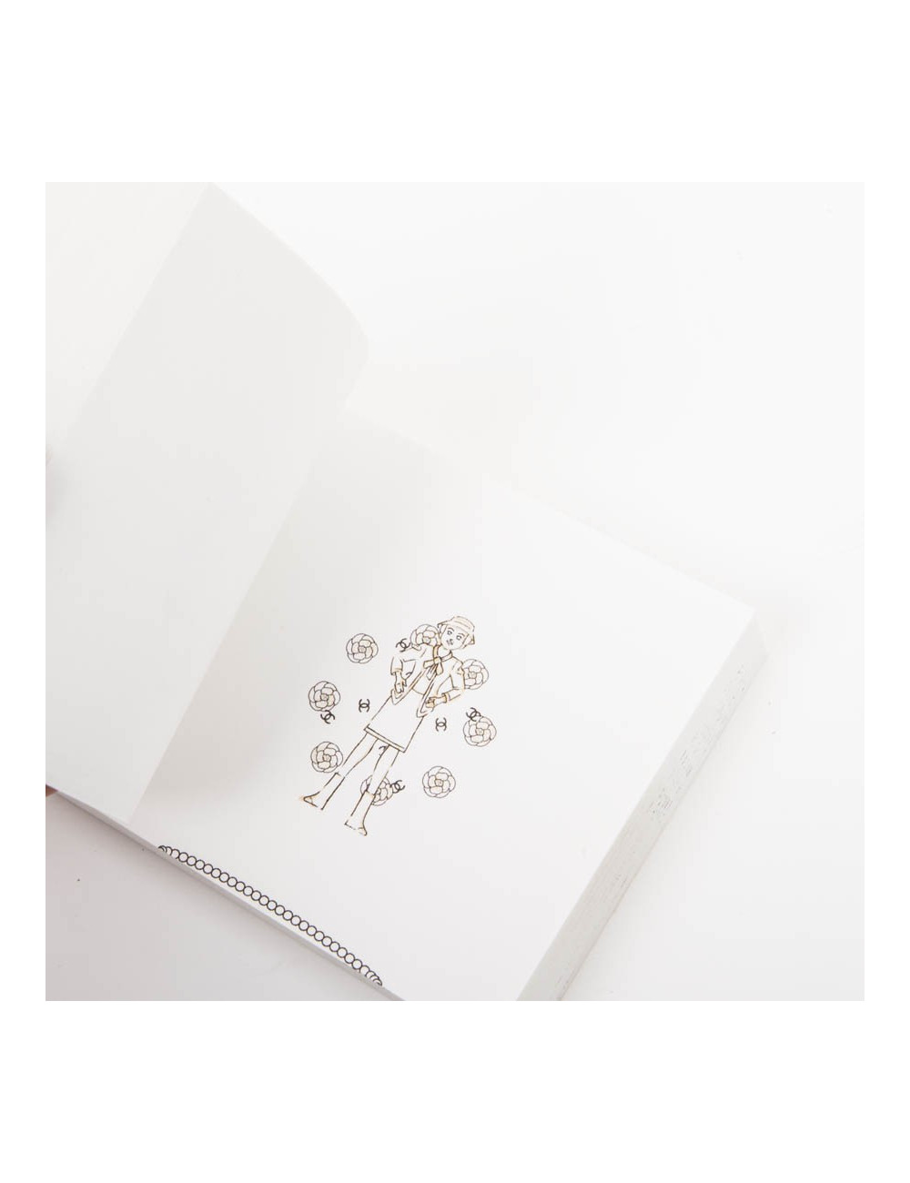 Collier CHANEL et son livret 