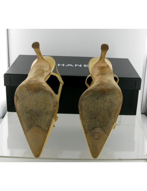 Escarpins cuir beige CHANEL