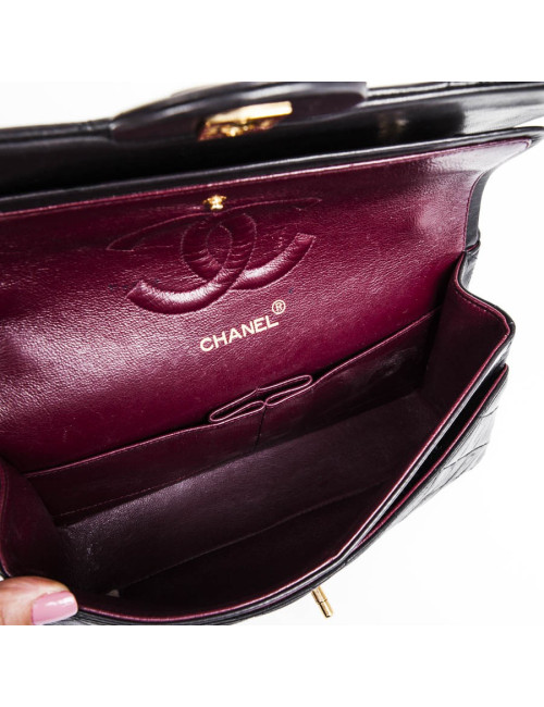 Sac timeless CHANEL en cuir d'agneau noir 