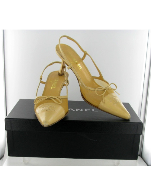 Escarpins cuir beige CHANEL