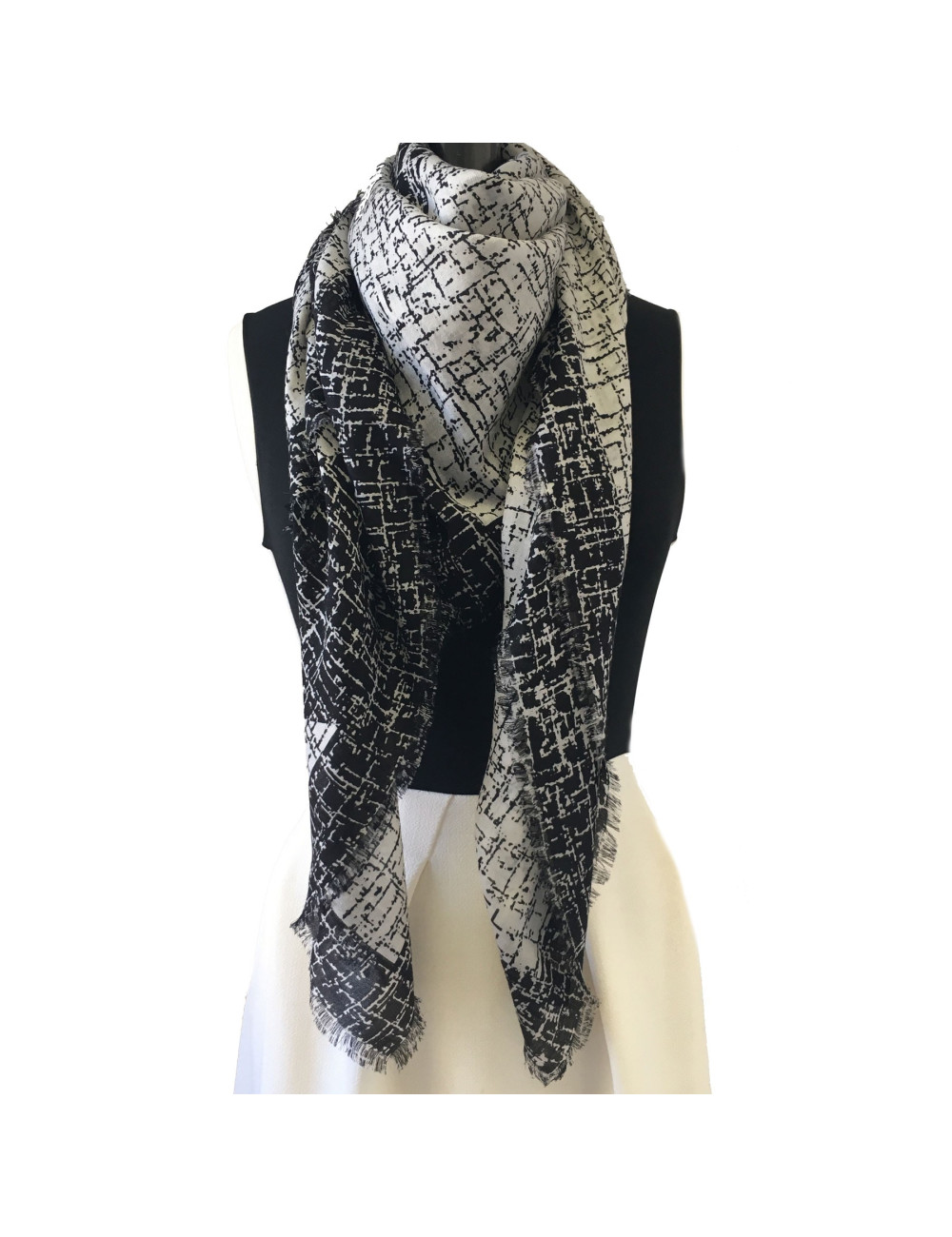 CHANEL Shawl in Gray and Black Cashmere and Silk