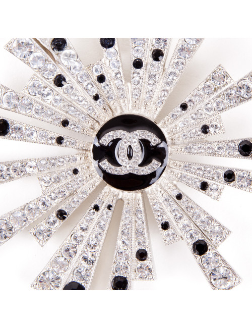  A REPARER Broche imposante CHANEL