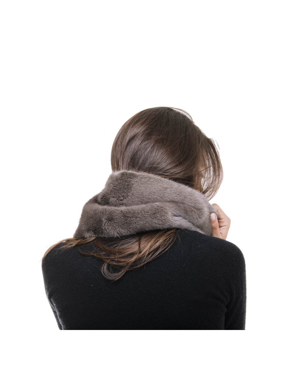 N8 round neck in taupe color mink