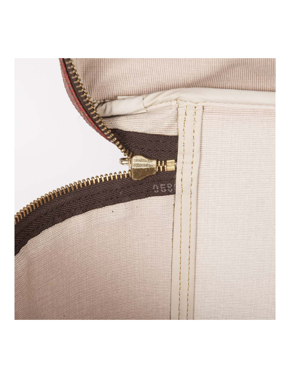 LOUIS VUITTON Suitcase AMERICA'S CUP Edition in Red Canvas