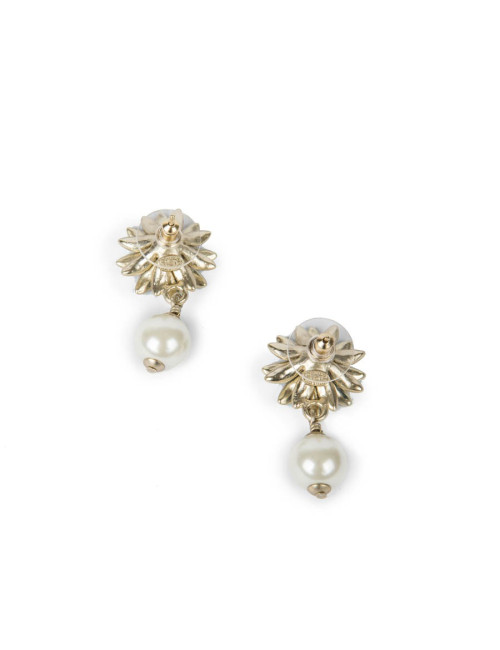 Boucles d'oreille clous CHANEL