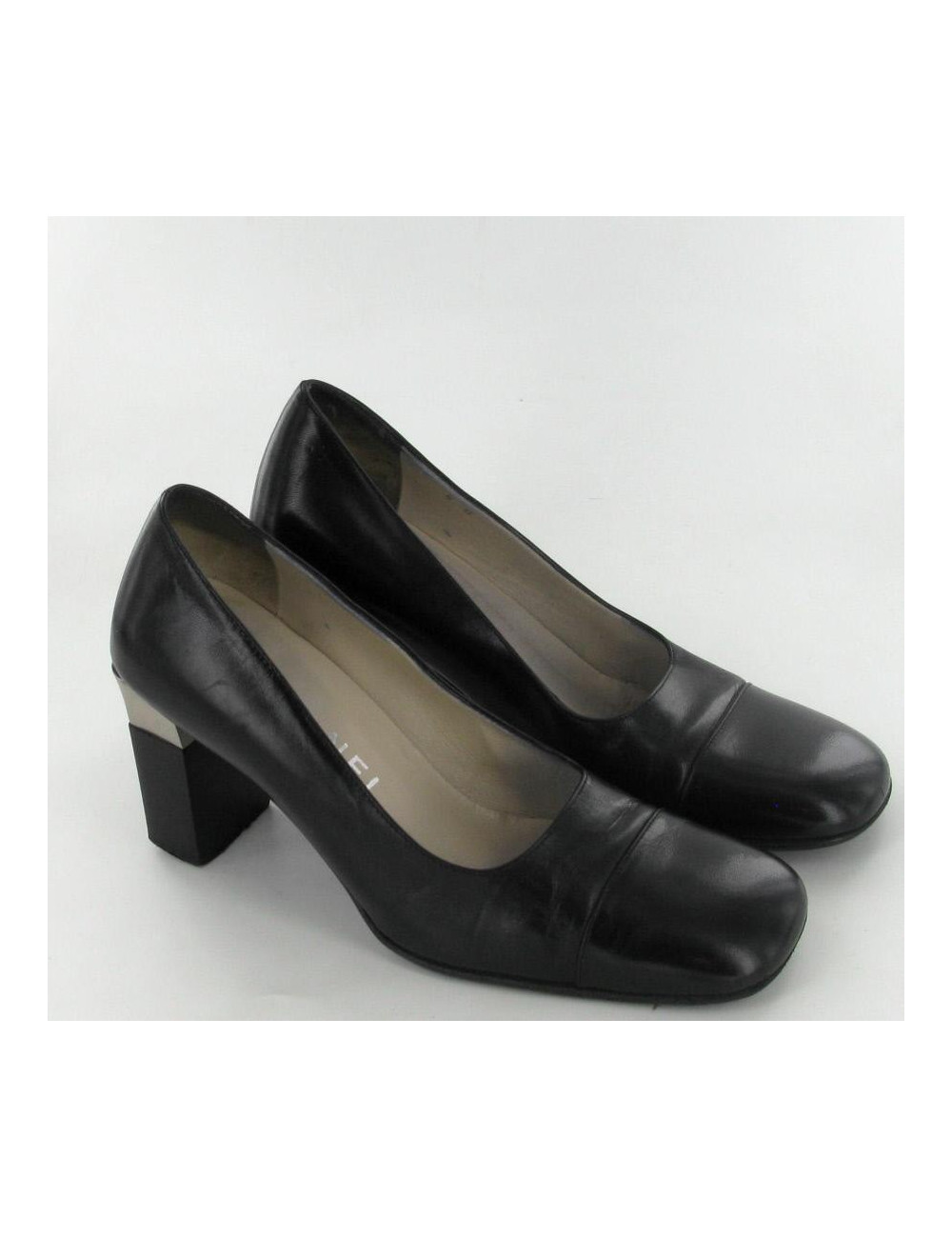 Escarpins CHANEL T35 en cuir noir