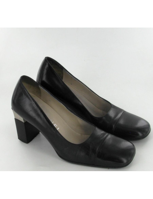 Escarpins CHANEL T35 en cuir noir