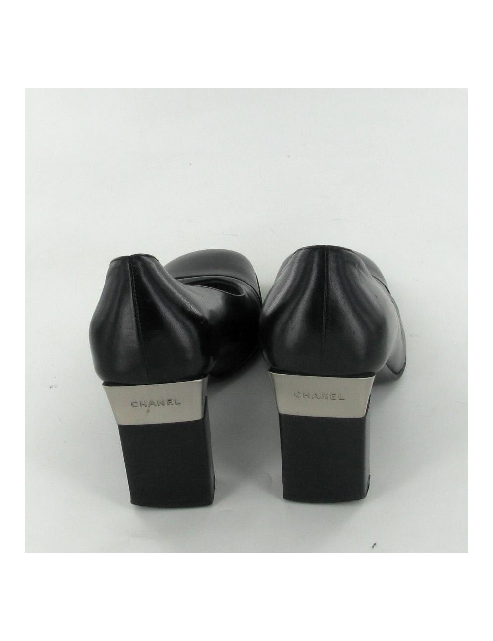 Escarpins CHANEL T35 en cuir noir