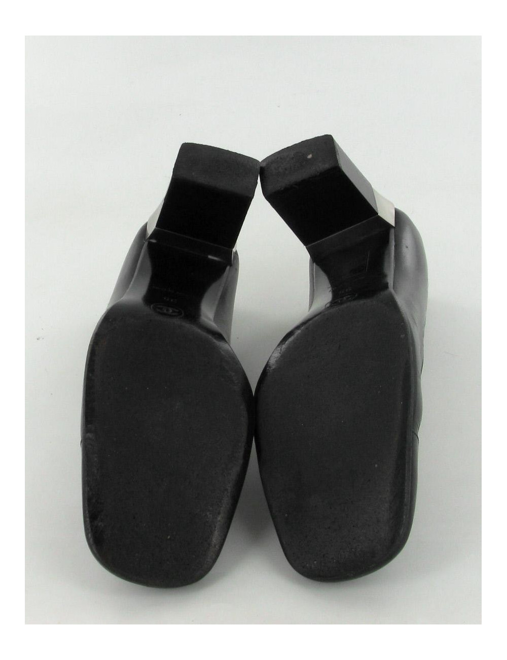 Escarpins CHANEL T35 en cuir noir