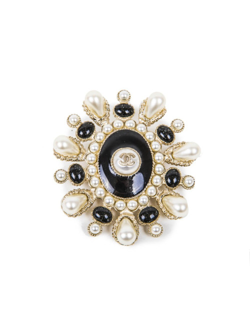  CHANEL brooch Paris Cuba in gilded metal and pearls