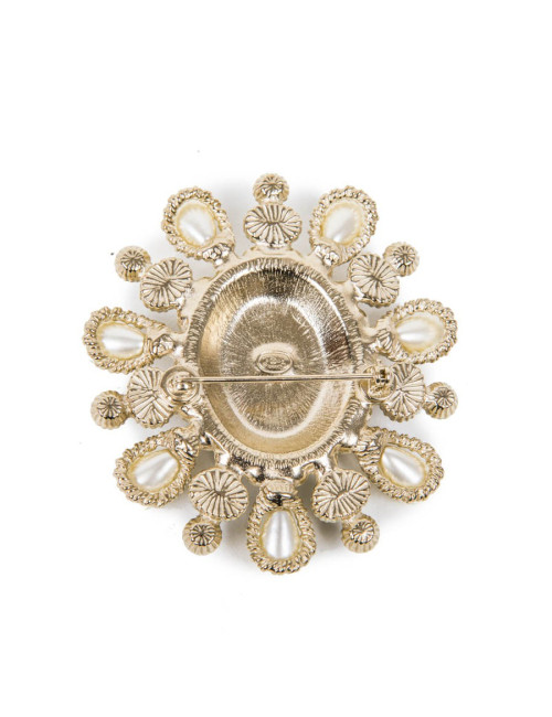  CHANEL brooch Paris Cuba in gilded metal and pearls