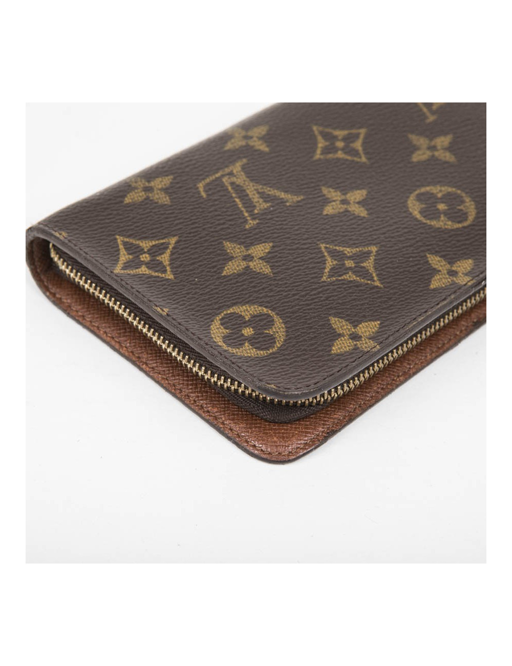  LOUIS VUITTON wallet in monogram coated canvas