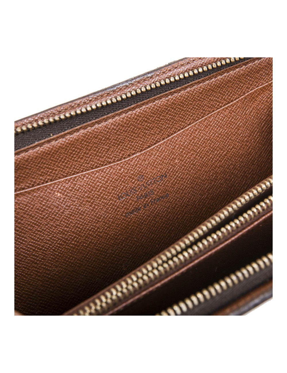  LOUIS VUITTON wallet in monogram coated canvas