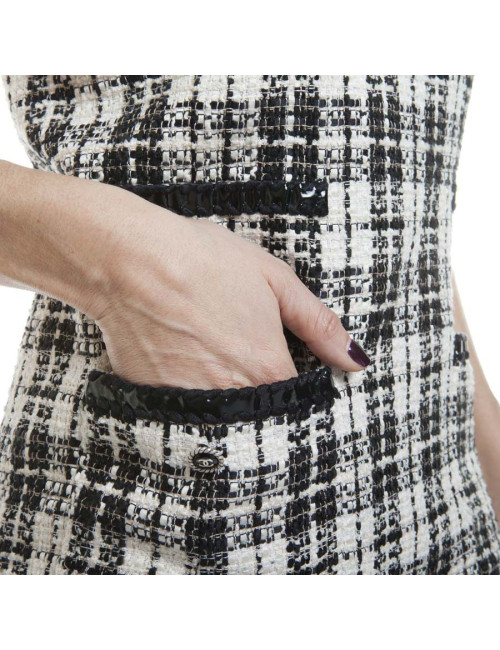 CHANEL dress in white and black tweed size 38FR