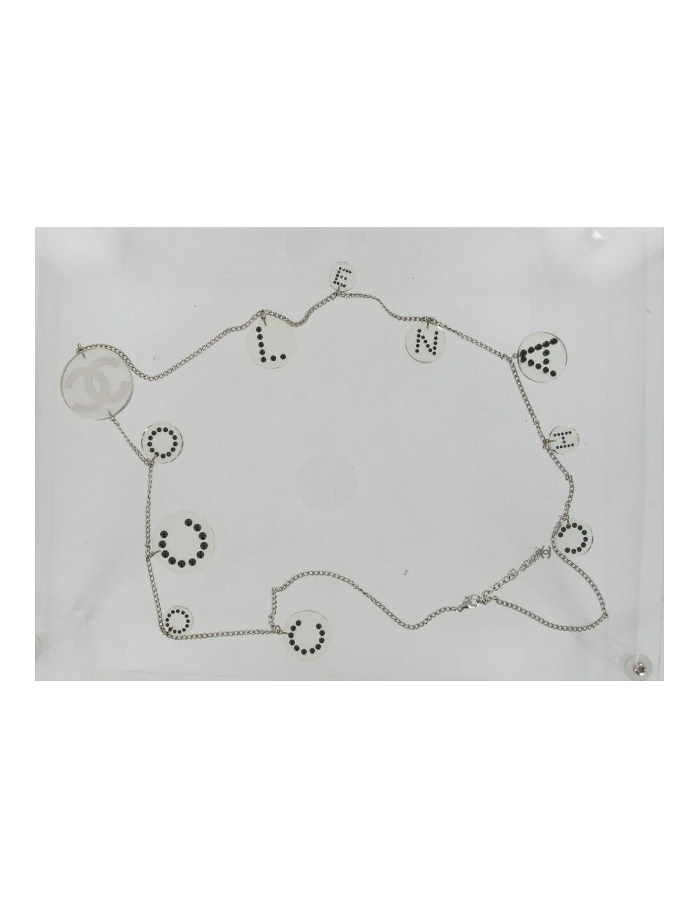 Sautoir CHANEL en plexi