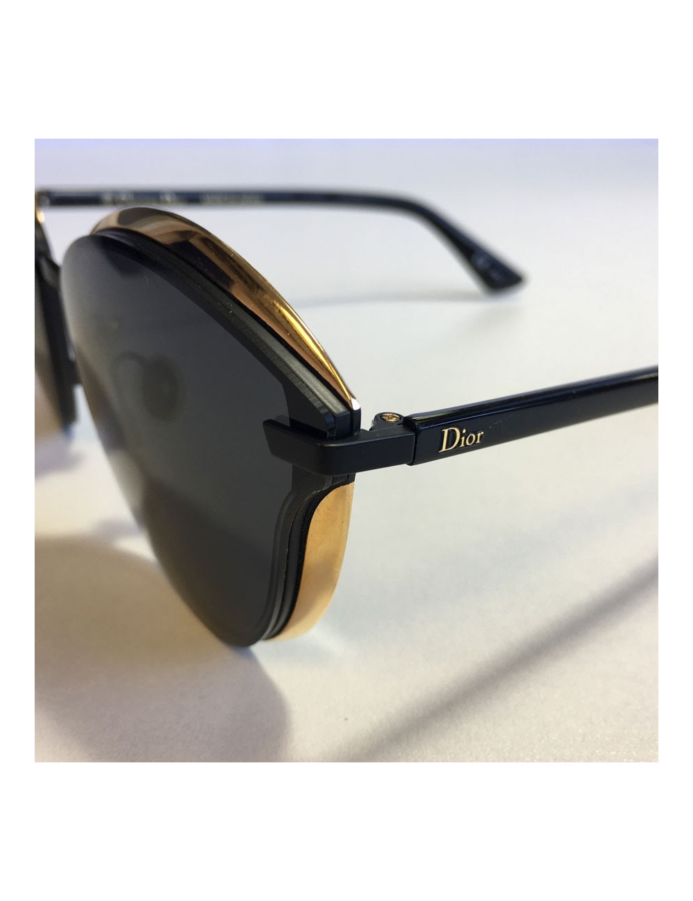 Lunettes de soleil DIOR 'Murmure P8A/Y1' en titane noir et verres gris foncé