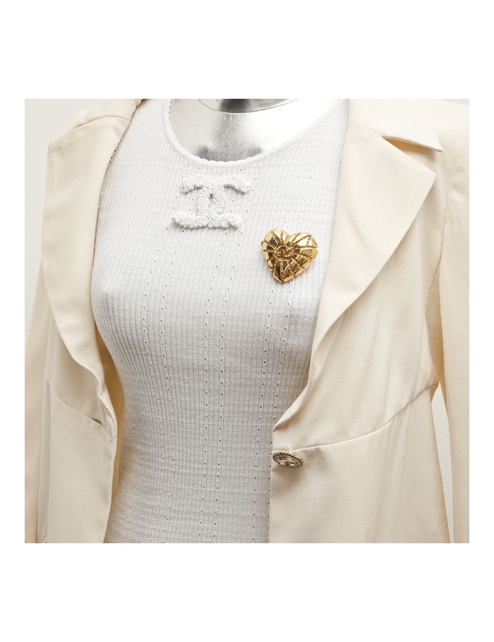 Broches CHRISTIAN LACROIX  coeur Vintage