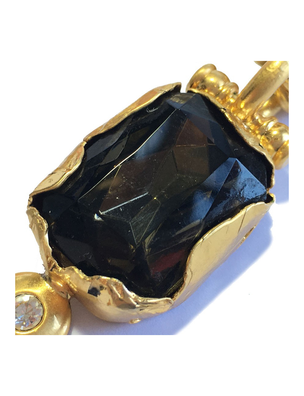 GIANFRANCO FERRE Vintage clip-on earrings in gilded metal, faceted stone and brilliant