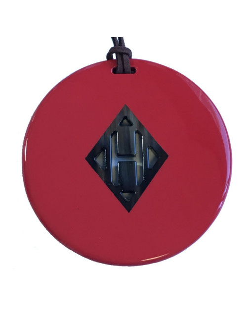 HERMES 'Kuartz' pendant in red lacquered wood and buffalo horn