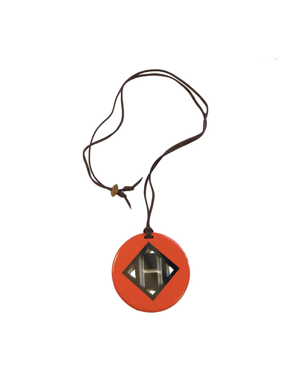Pendentif H HERMÈS en bois laqué orange et corne de buffle
